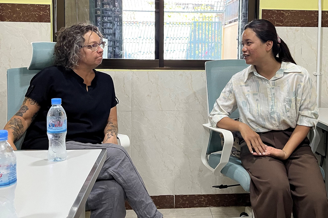 LauraAmbroseMeetsWithSocialWorker